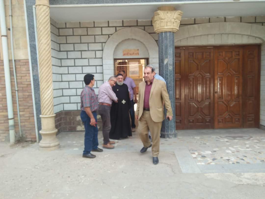 رئيس مركز أجا بالدقهلية يزور كنيسة مارجرجس (2)