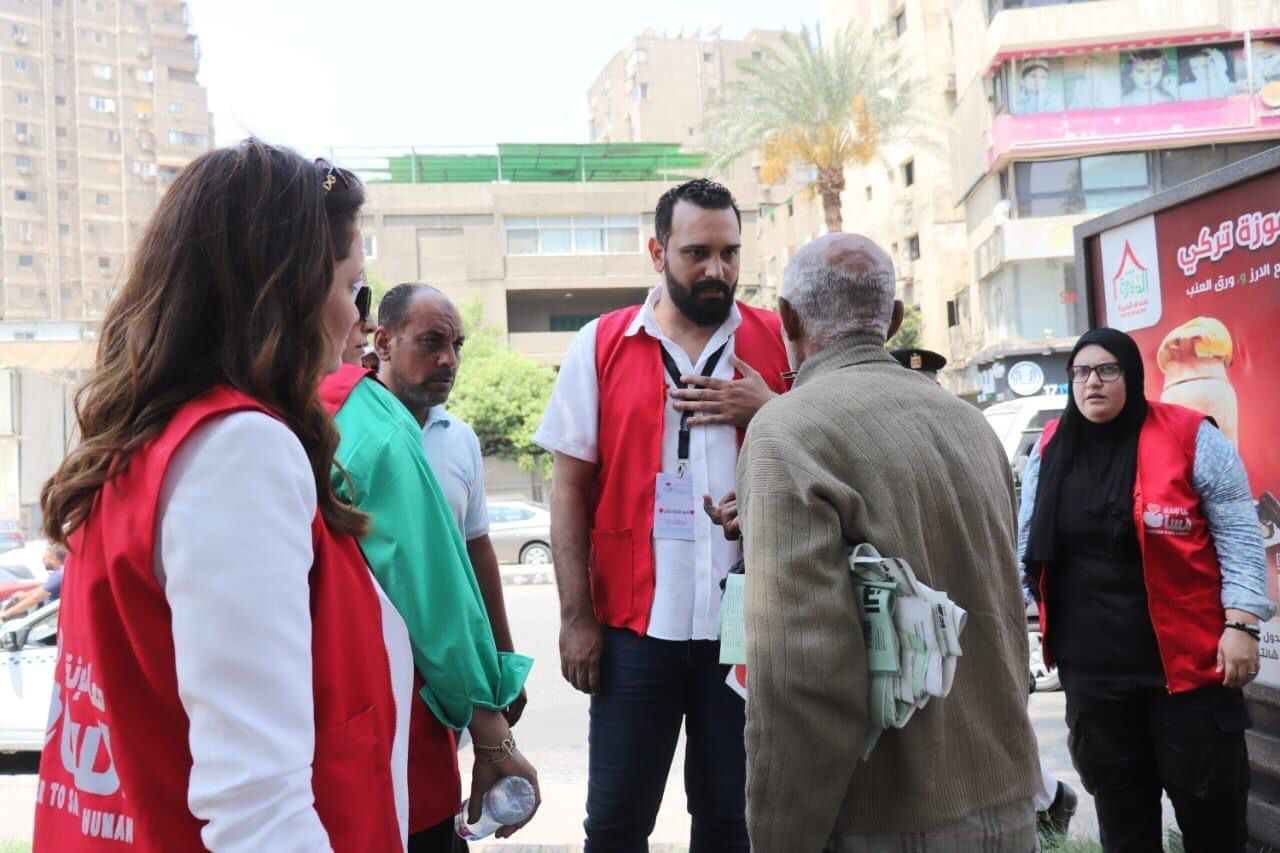 محافظة الجيزة تطلق حملة لمساعدة المشردين بلا مأوى (5)