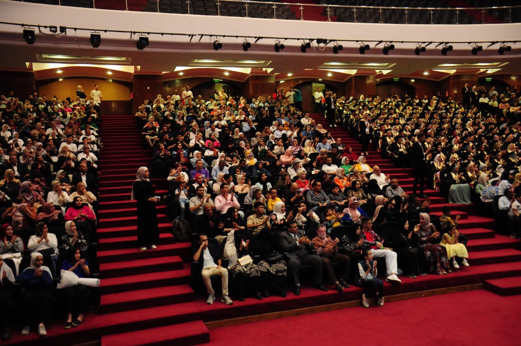 الحضور في القاعة بجامعة كفر الشيخ