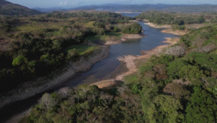 جفاف قناة بنما 