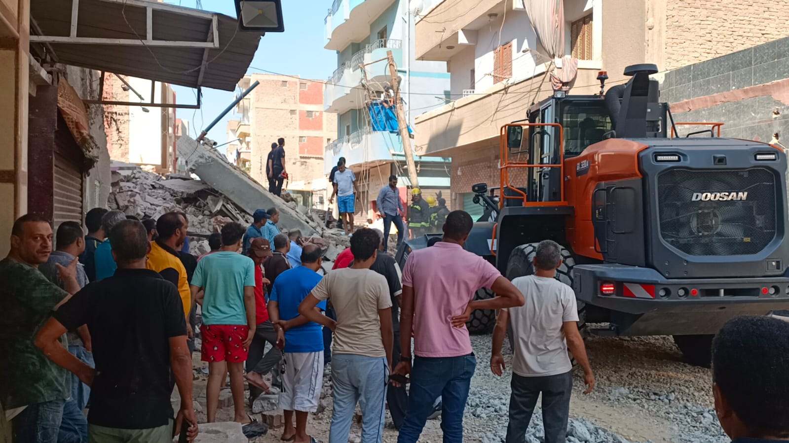 موقع العقار المنهار موقع العقار المنهار