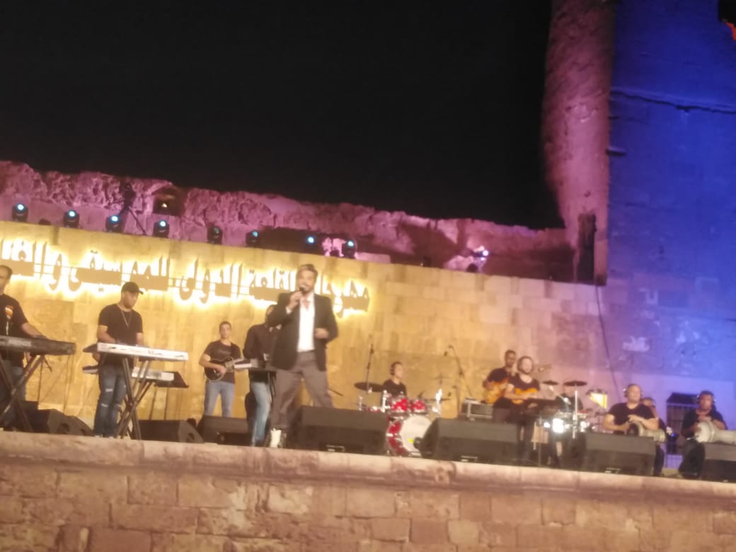 مصطفى حجاج من حفله بمهرجان القلعه