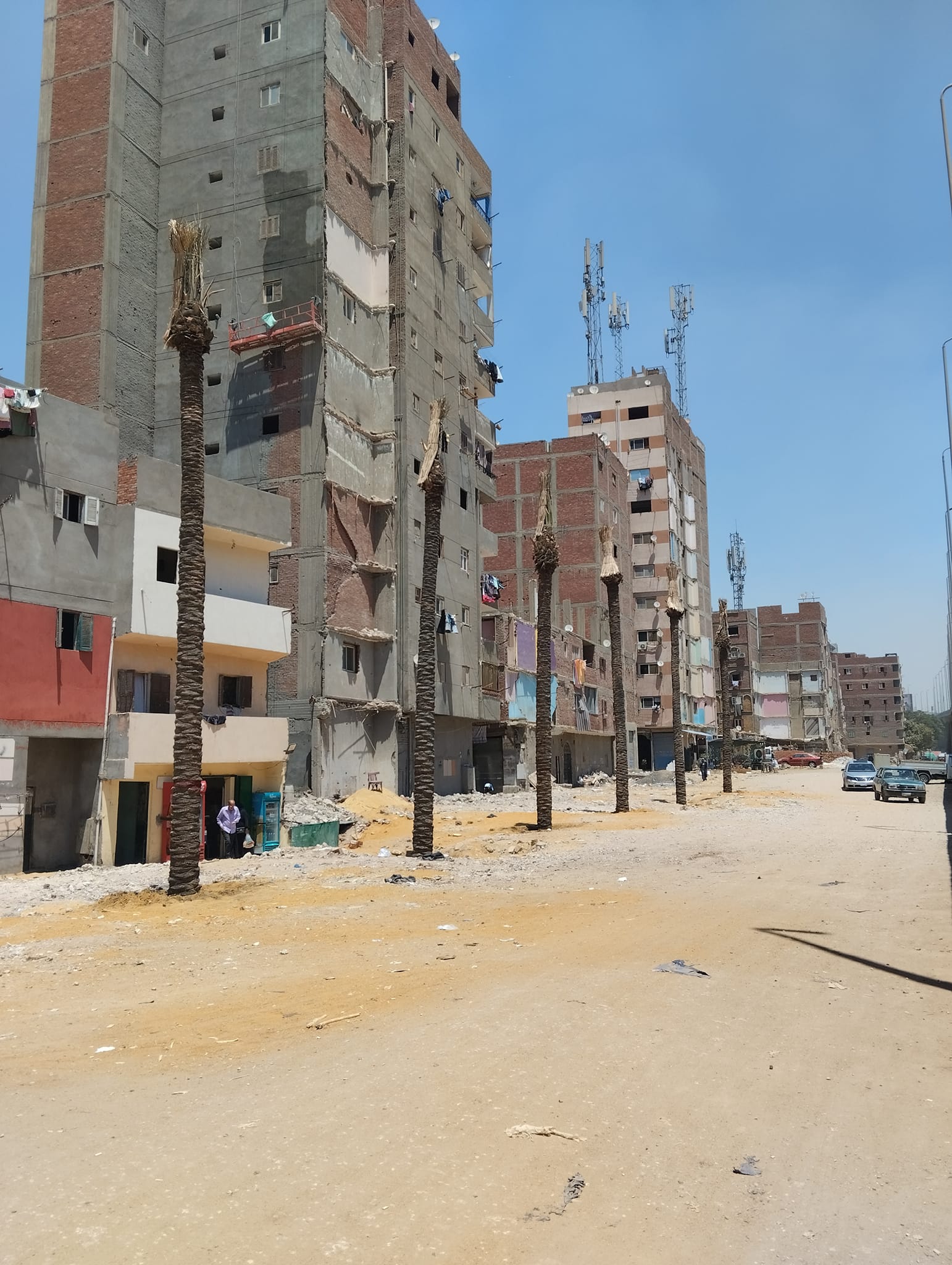 محافظ القاهرة يتابع تحسين الهوية البصرية بمحيط الطريق الدائري (4)