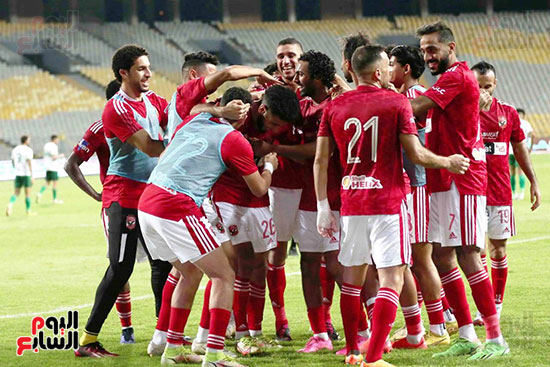 فرحة لاعبي الاهلي بالفوز على المصري