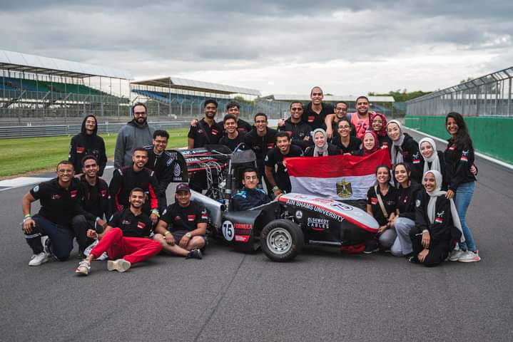 أعضاء فريق سباق السيارات بكلية الهندسة بجامعة عين شمس (19)