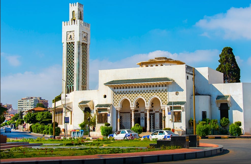 المحكمة من الخارج المحكمة من الخارج