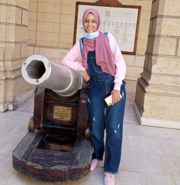 الطالبة ياسمينا محمد إبنة الأقصر المتوفية بالسرطان