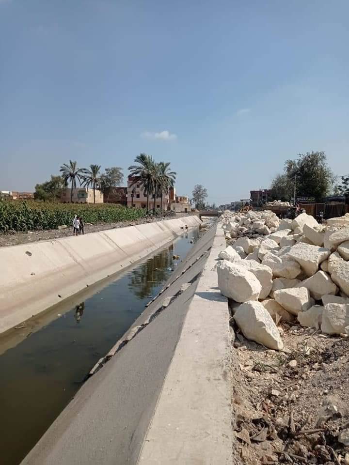 المشروع القومى لتبطين الترع بالشرقية (4)