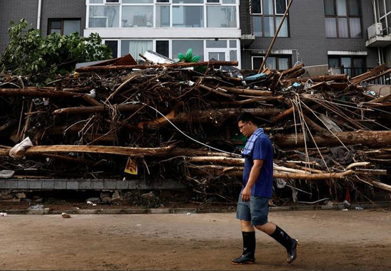 إعصار دوكسوري  يفرض سيطرته على جنوب الصين