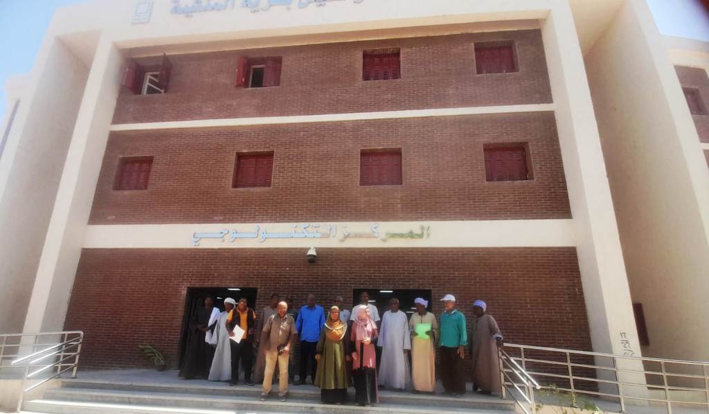 جانب من المجمعات (14)