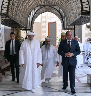 الرئيس السيسي فى افتتاح مسجد السيدة نفيسة (1)