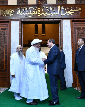 الرئيس السيسي فى افتتاح مسجد السيدة نفيسة (2)