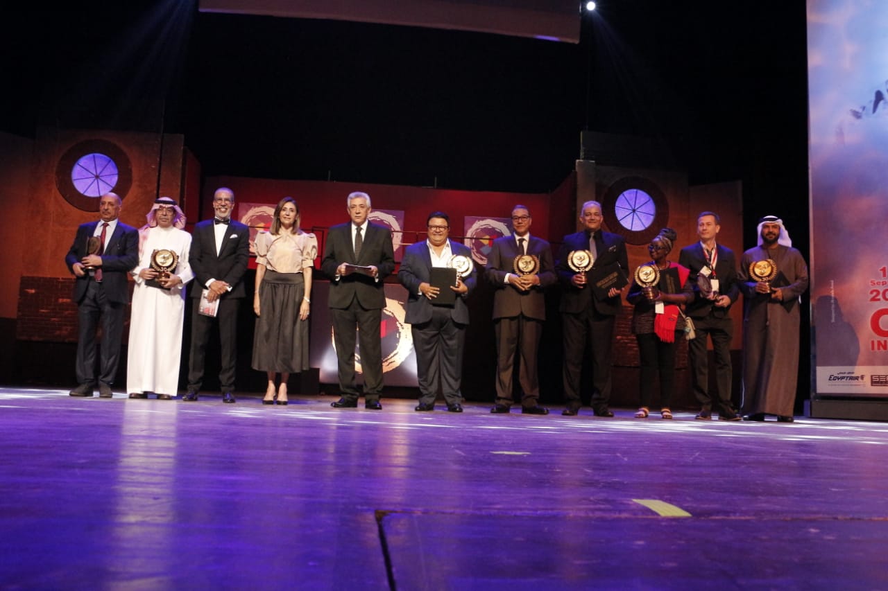 وزيرة الثقافة تفتتح الدورة 30 من مهرجان القاهرة الدولى للمسرح التجرييى (6)
