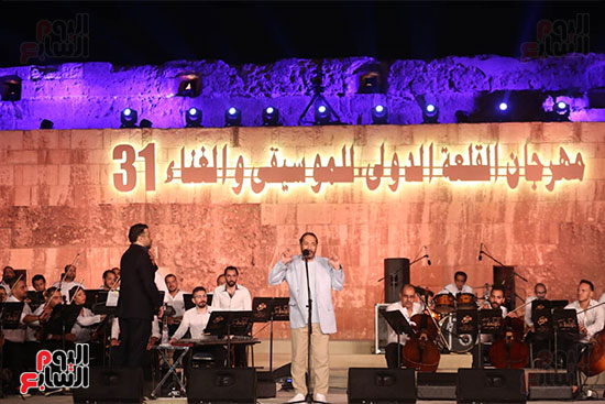 علي الحجار يفتتح حفل مهرجان القلعة (2)