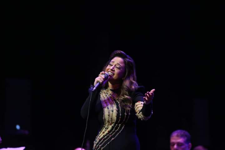 ريهام عبد الحكيم تتألق بحفل غنائي في الاوبرا وتغني لوردة (4)