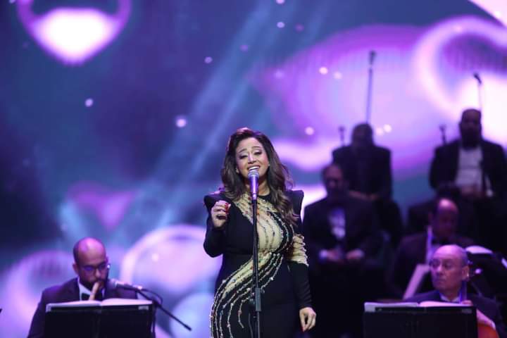 ريهام عبد الحكيم تتألق بحفل غنائي في الاوبرا وتغني لوردة (7)