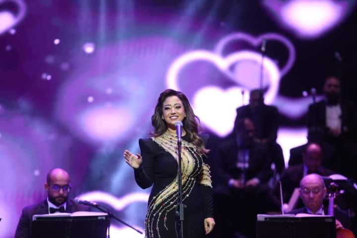 ريهام عبد الحكيم تتألق بحفل غنائي في الاوبرا وتغني لوردة (1)