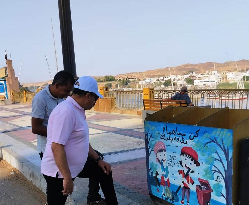 محافظ اسوان يتابع بعض الملاحظات