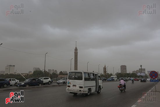غيوم على كوبرى اكتوبر بالقاهرة
