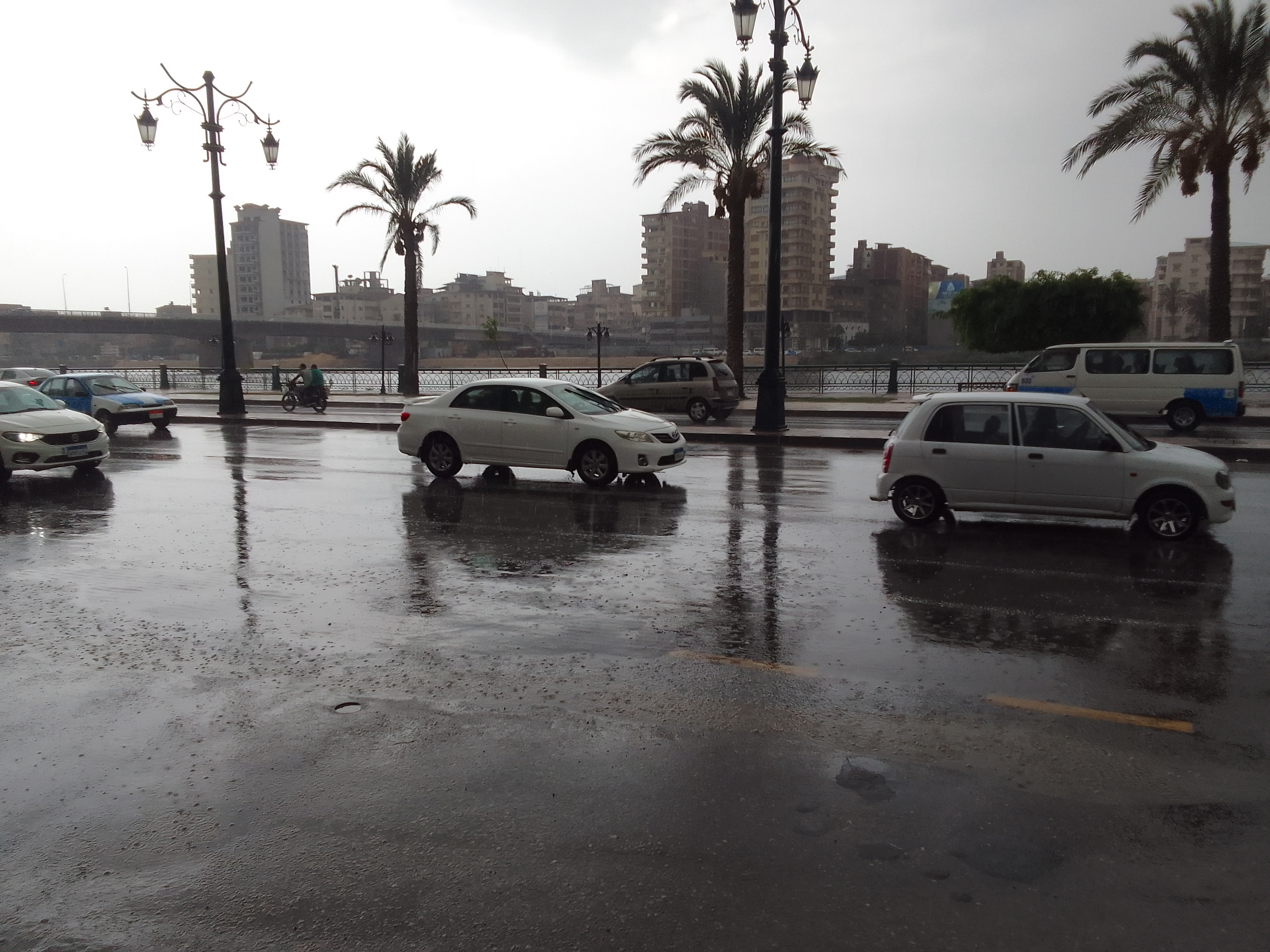 الأمطار تضرب شوارع دمياط  (2)