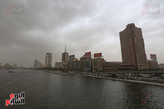 غيوم على نهر النيل