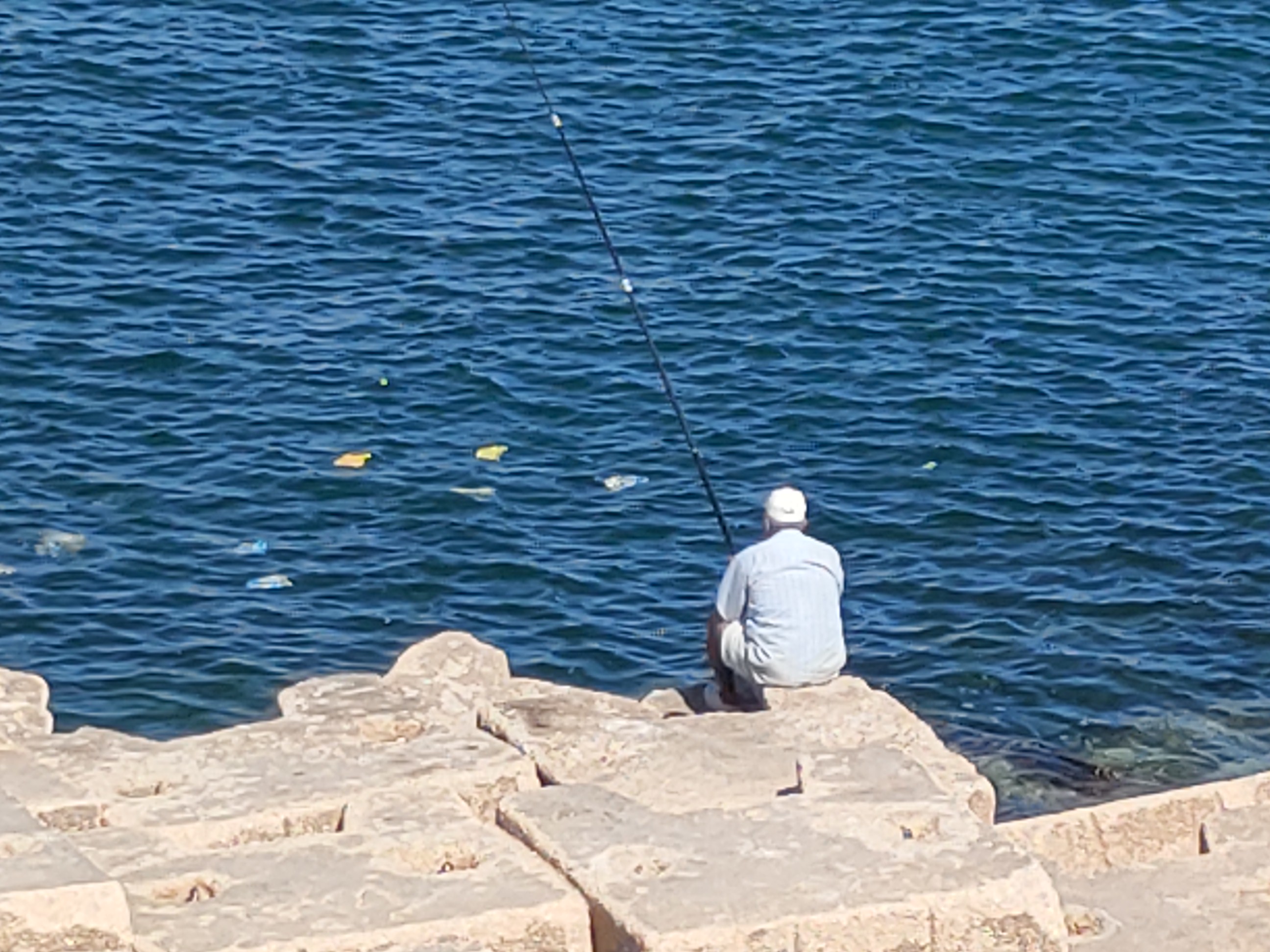 الصيد بكورنيش الإسكندرية