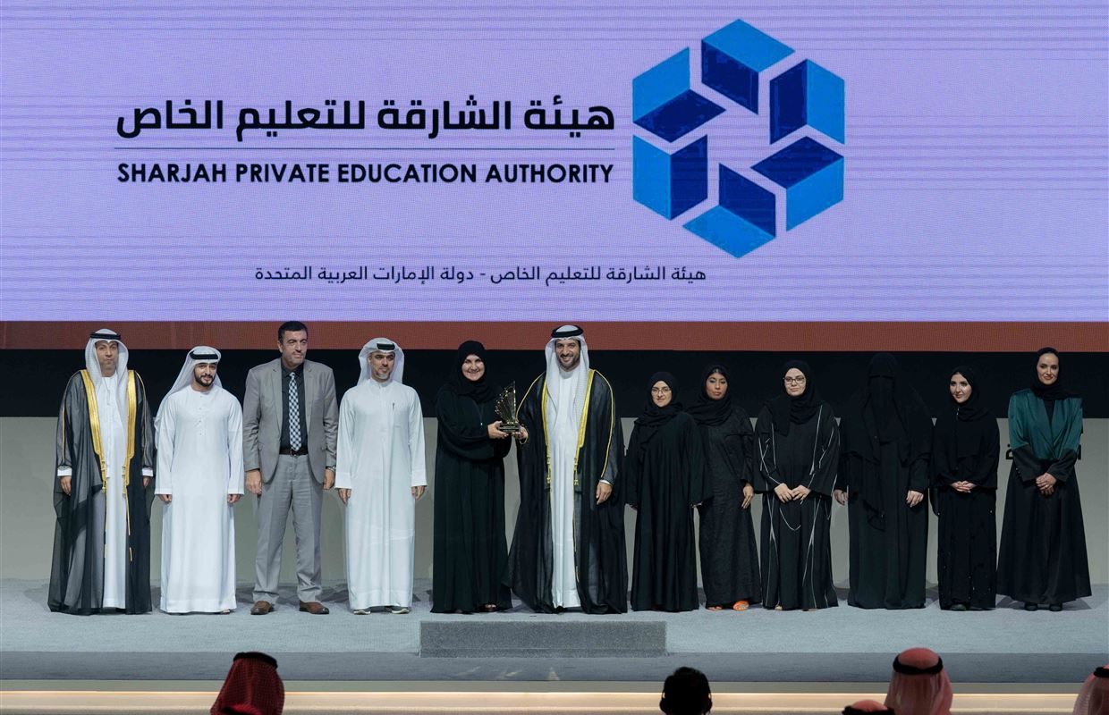 سلطان بن أحمد القاسمي يكرم الفائزين بجائزة الشارقة (4)