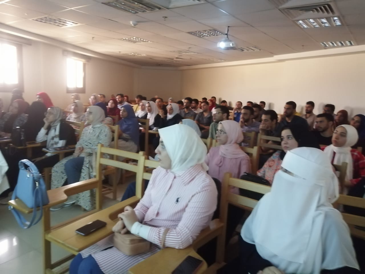 الحضور من الأطباء والممرضين بكفر الشيخ