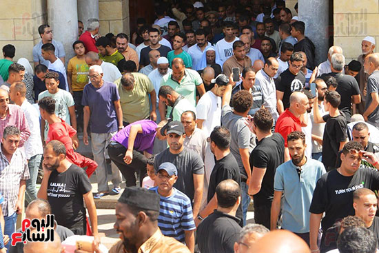 تشييع جنازة والد الفنان محمد مهران (33)