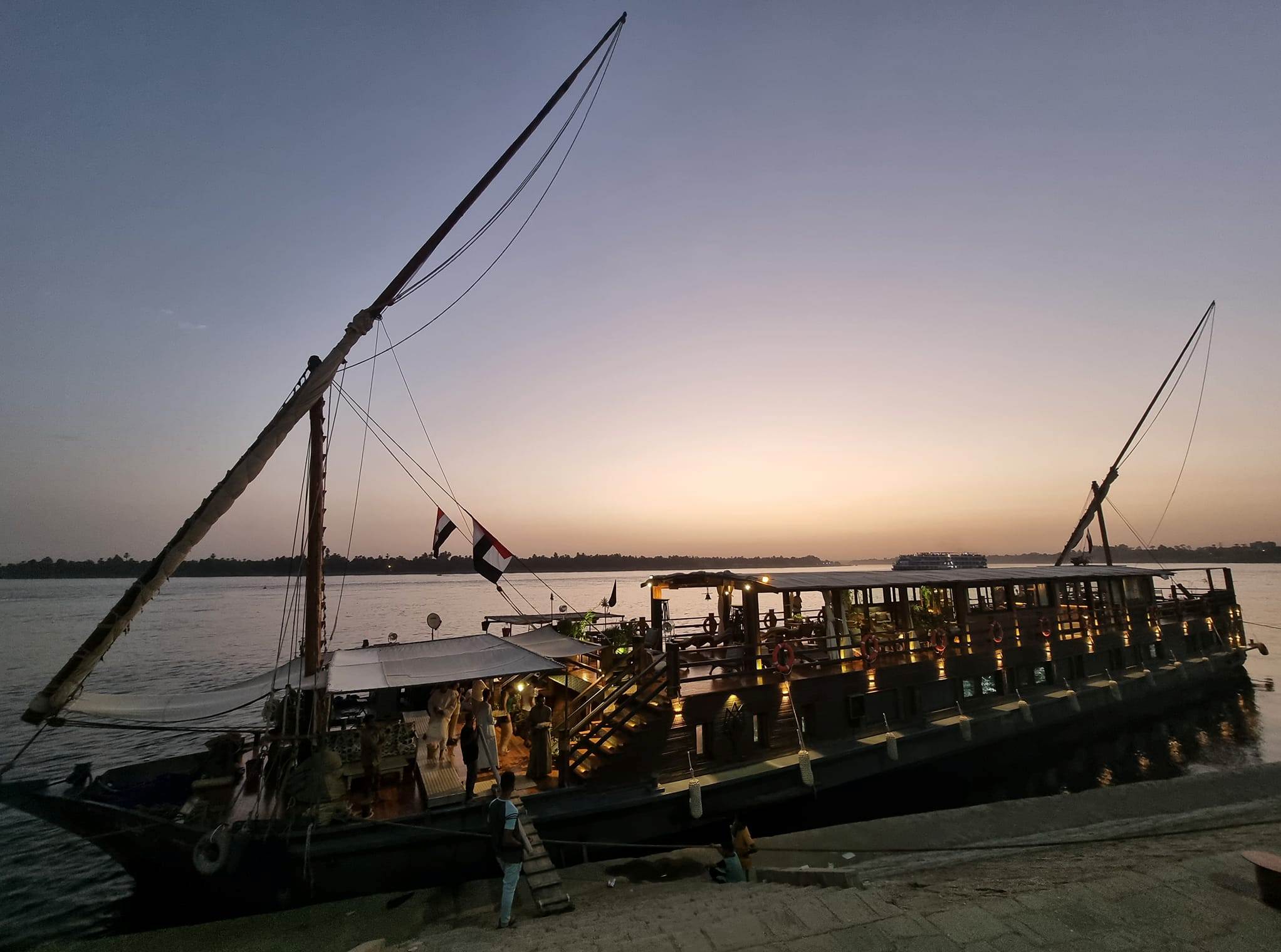 صورة اليوم.. الدهبيات النيلية رحلة فاخرة لسياح العالم فى نيل الأقصر