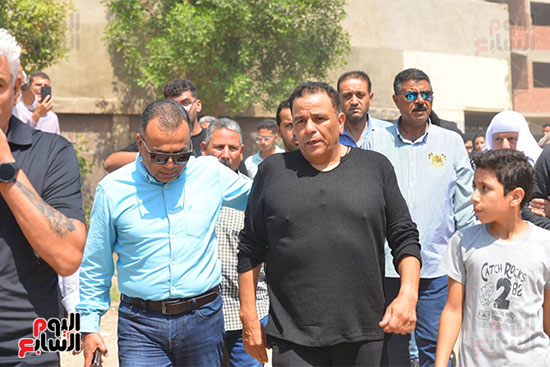جنازة شقيق محمد فؤاد (18)