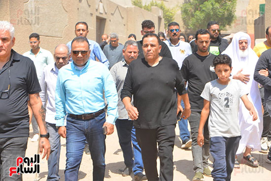جنازة شقيق محمد فؤاد (16)