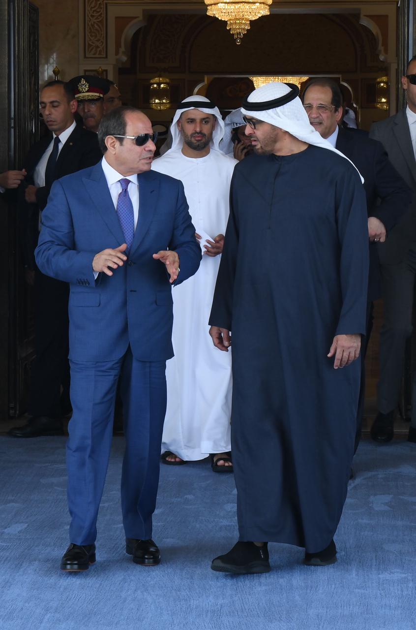 الرئيس السيسى يعود إلى أرض الوطن بعد لقاء الشيخ محمد بن زايد فى الإمارات (1)