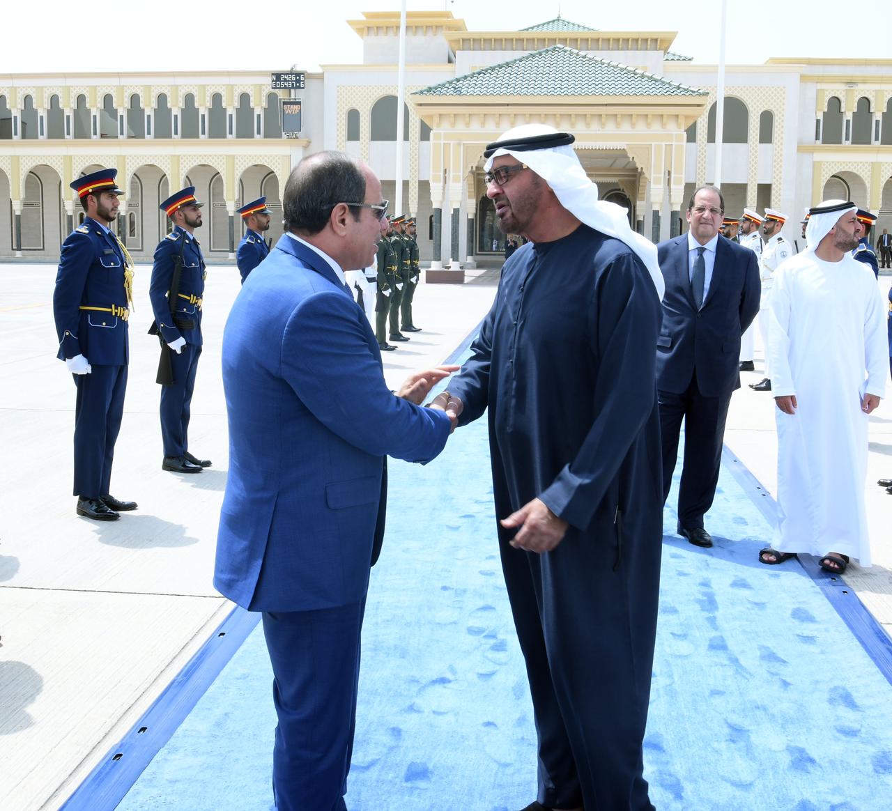 الرئيس السيسى يعود إلى أرض الوطن بعد لقاء الشيخ محمد بن زايد فى الإمارات (7)