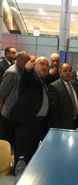 وزير المالية يتفقد استعداد مطار القاهرة  (6)