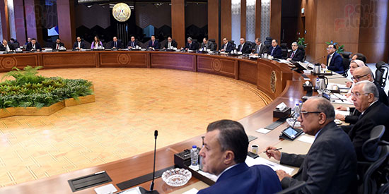 مجلس الوزراء (8)