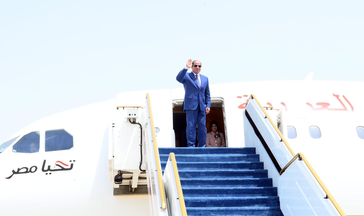 الرئيس السيسى يعود إلى أرض الوطن بعد لقاء الشيخ محمد بن زايد فى الإمارات (8)
