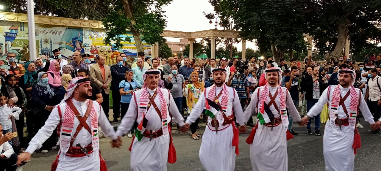 ديفيليه فنى لفرق مهرجان الإسماعيلية الدولى للفنون الشعبية (4)