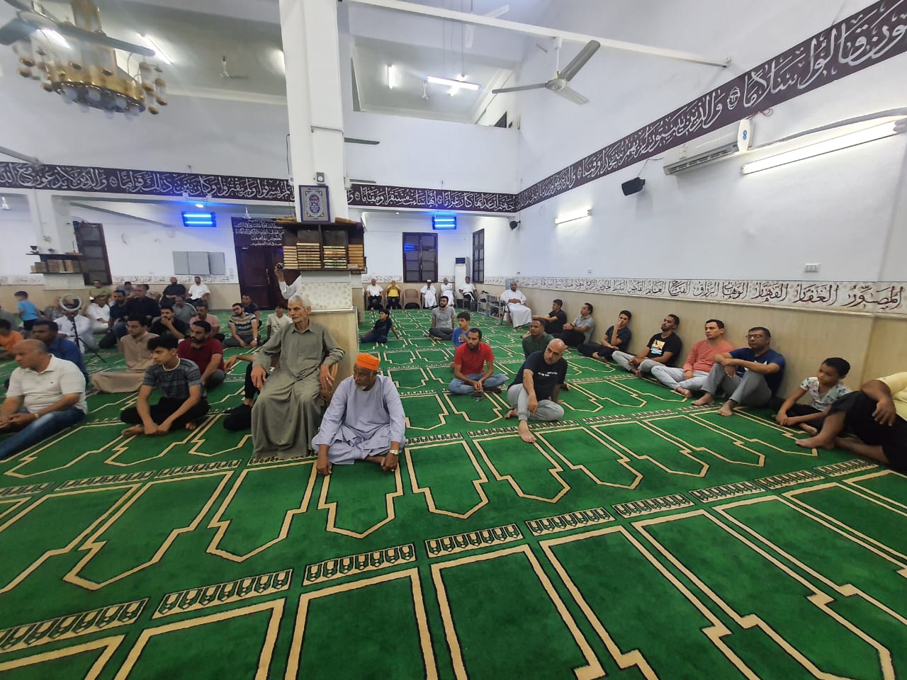 رواد المسجد