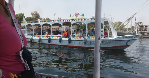 المراكب تبحر فى قلب النيل بالأفواج السياحية