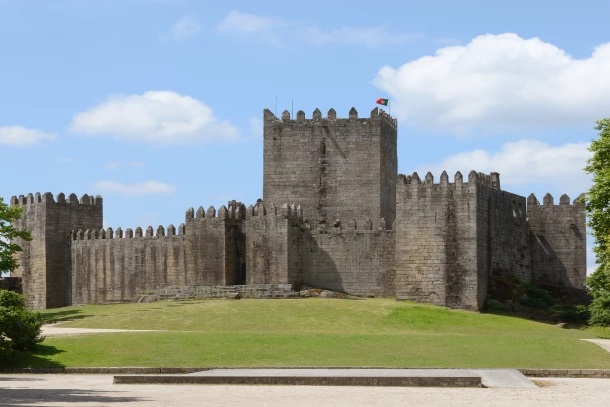 البرتغال - وسط غيماراييس التاريخي ومنطقة كوروس