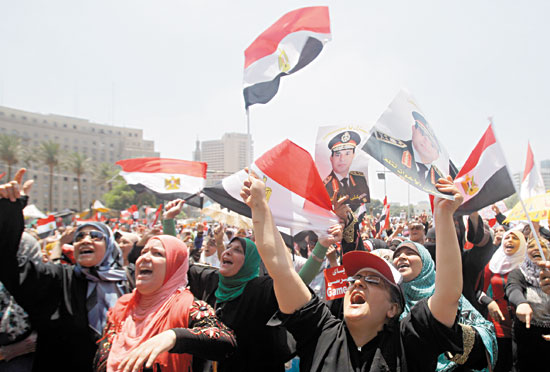 2013-07-05T141202Z_1210707612_GM1E9751MC901_RTRMADP_3_EGYPT-PROTESTS