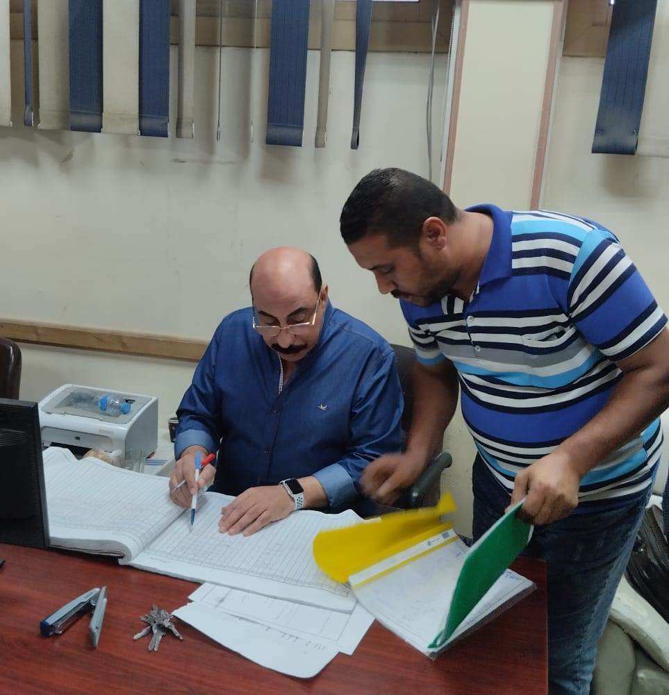 محافظ أسوان يتابع الحضور والانصراف محافظ أسوان يتابع الحضور والانصراف