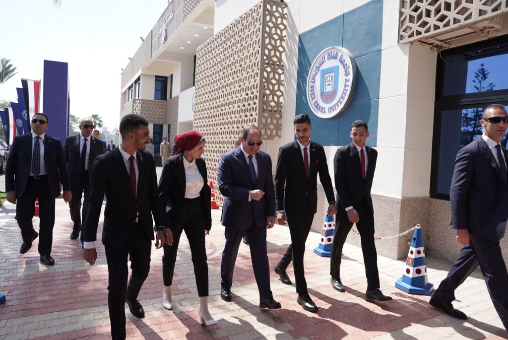 الرئيس السيسي يلتقى عددًا من رؤساء وممثلى اتحادات طلاب شباب الجامعات