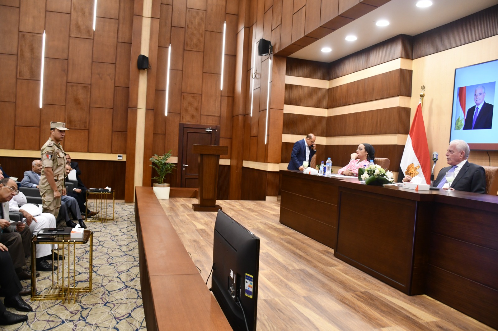  جلسة المجلس التنفيذى بمحافظة جنوب سيناء (7)