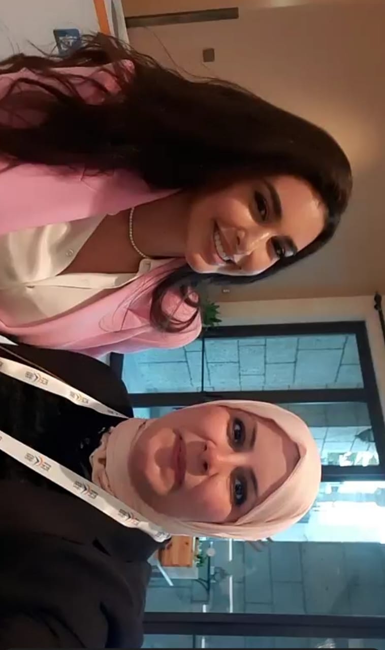 ياسمين صبري مع محررة اليوم السابع