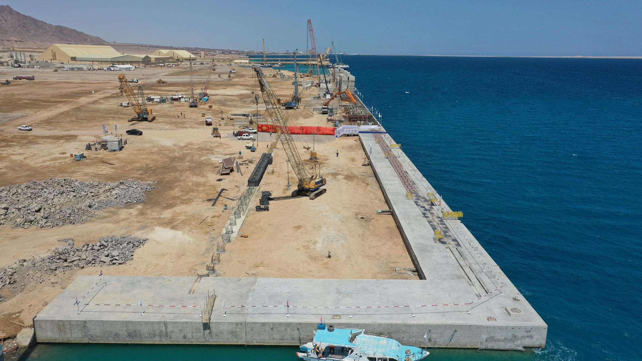 انشاء محطة متعددة الاغراض بميناء سفاجا (3)