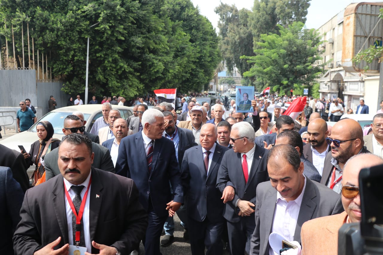 مسيرة حاشدة حاملين علم مصر من مقر النقابة العامة (3)