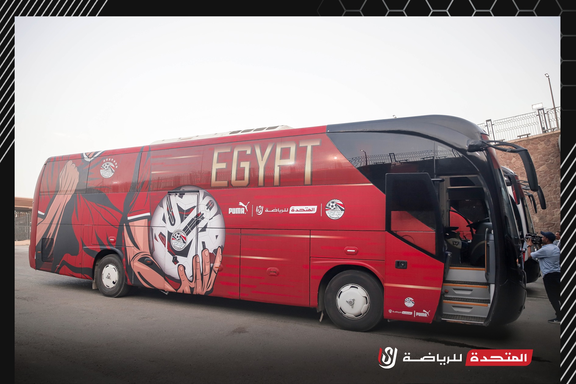 حافلة منتخب مصر  (4)