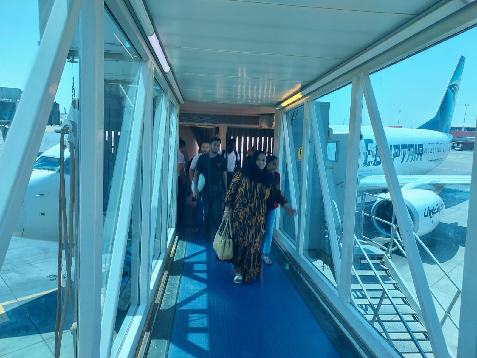 مطار بورتسودان يستقبل أولى رحلات مصر للطيران (10)